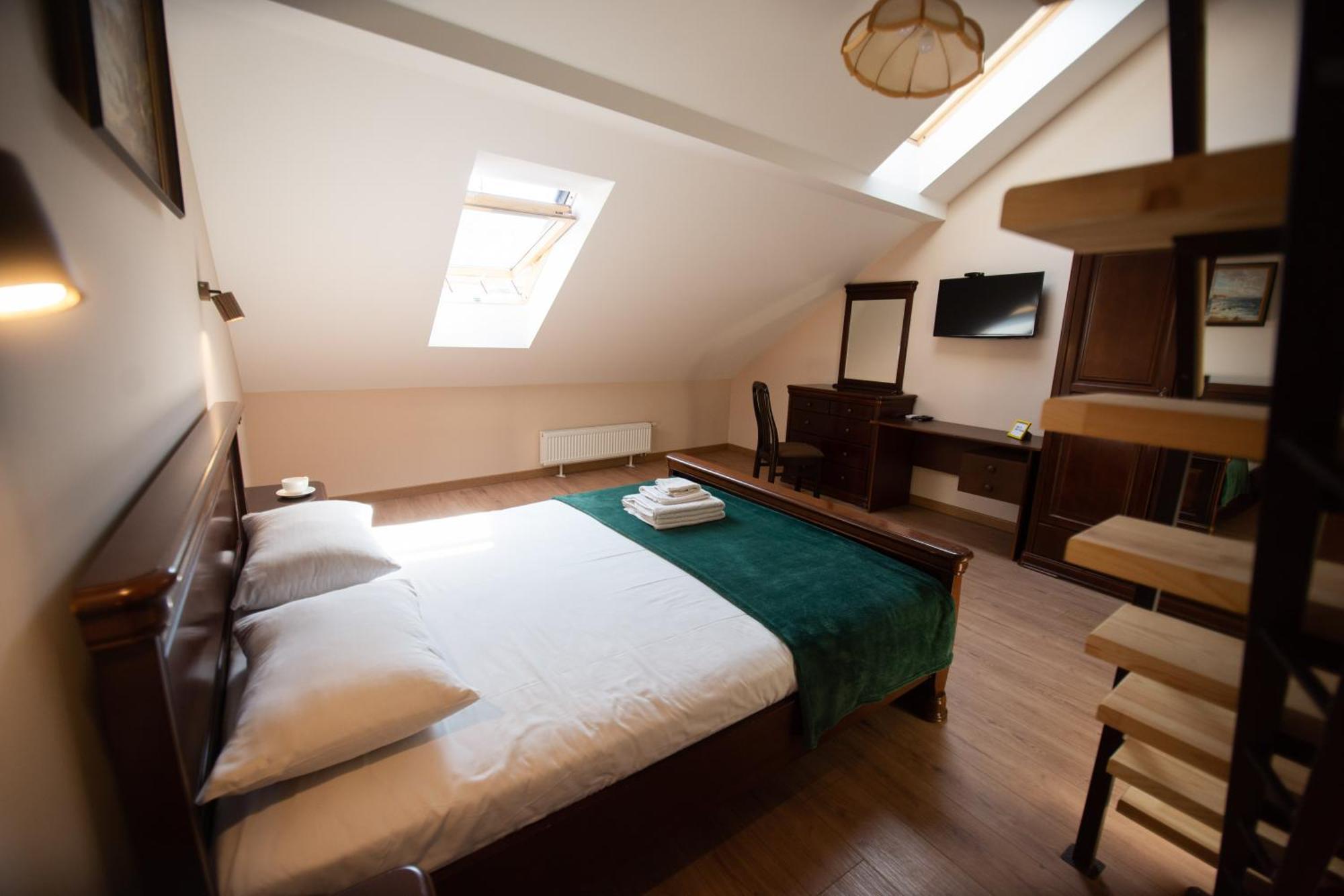 Apart Yaroslava Osmomysla 9 Square - City Center 리비프 외부 사진