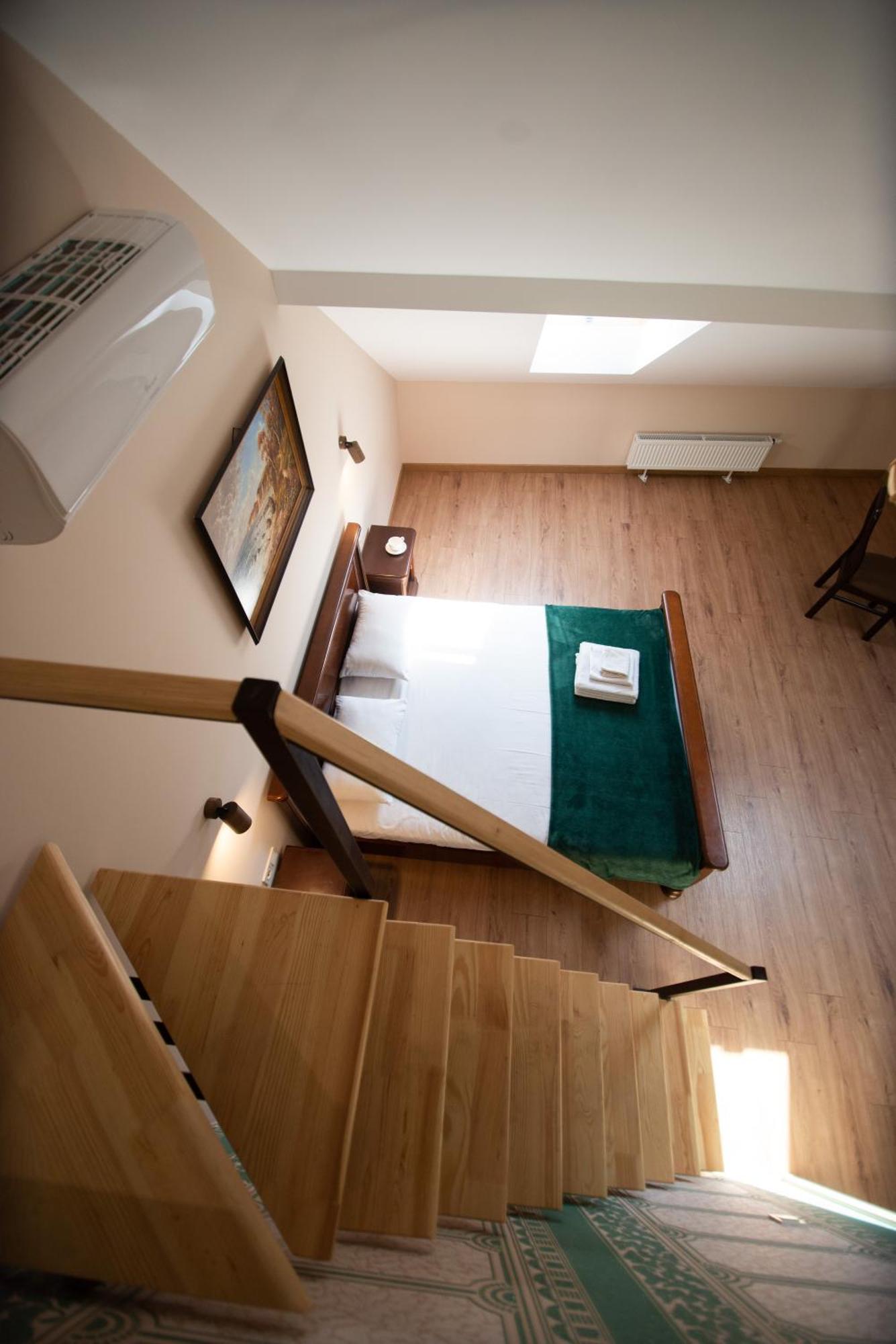 Apart Yaroslava Osmomysla 9 Square - City Center 리비프 외부 사진
