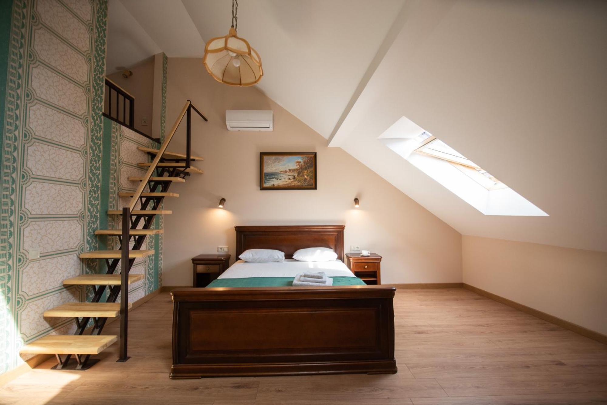 Apart Yaroslava Osmomysla 9 Square - City Center 리비프 외부 사진