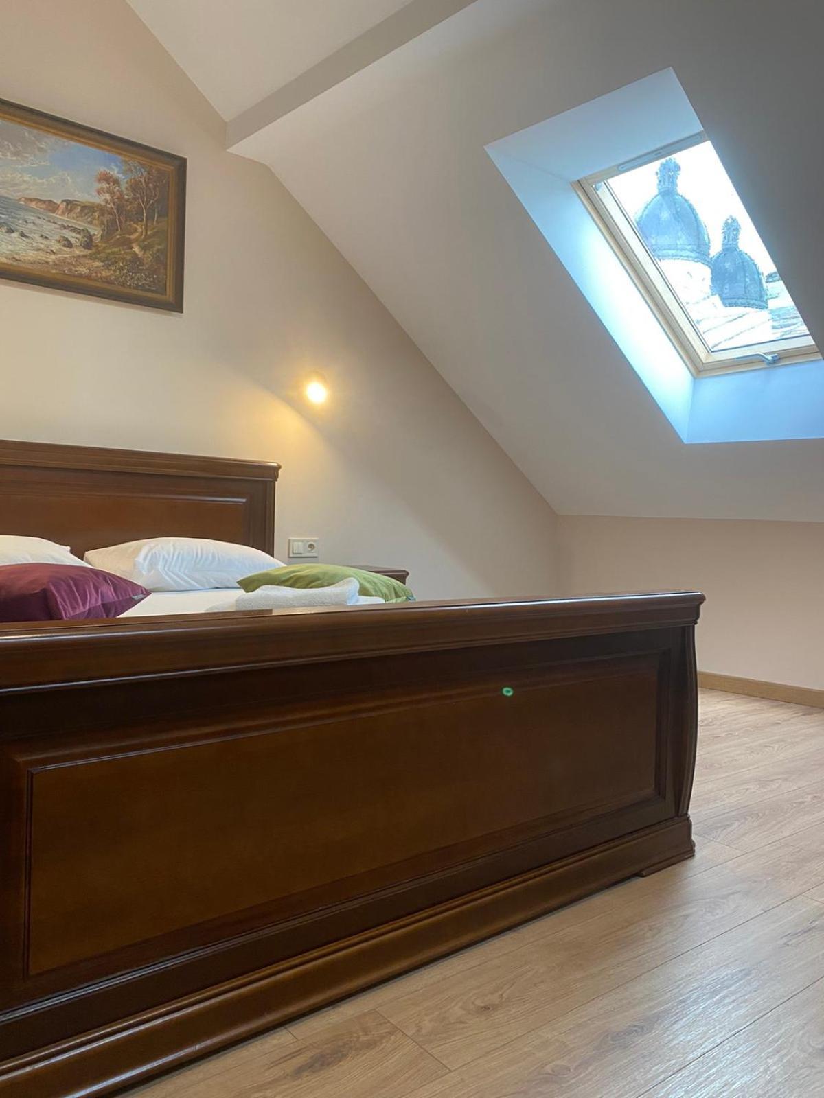 Apart Yaroslava Osmomysla 9 Square - City Center 리비프 외부 사진
