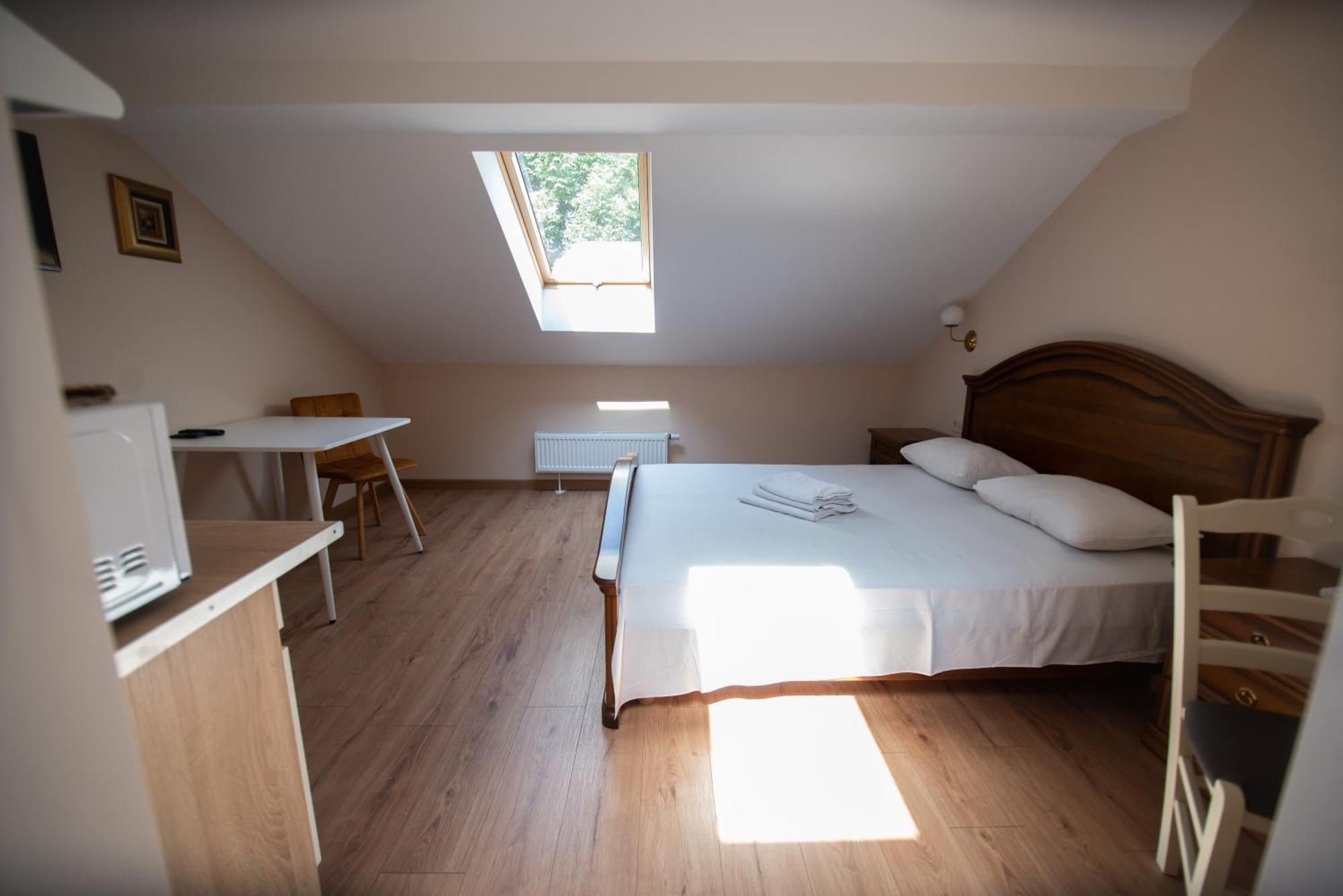 Apart Yaroslava Osmomysla 9 Square - City Center 리비프 객실 사진